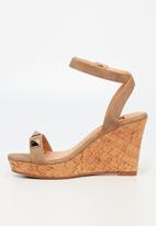 Butterfly Feet - Debra 5 wedge heel - taupe