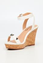 Butterfly Feet - Debra 5 wedge heel - white