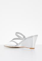 Butterfly Feet - Marly 2 mule wedge heel - silver