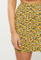 Glamorous - Mini sunflower print skirt co-ord - multi