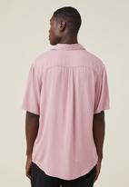 Cotton On - Cuban short sleeve shirt - chalk pink