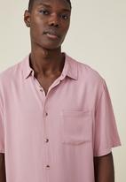 Cotton On - Cuban short sleeve shirt - chalk pink