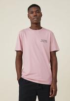 Cotton On - Tbar text t-shirt - chalk pink/sometimes in new york
