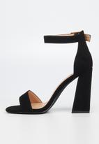 Miss Black - Senza1 block heel - black