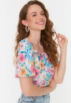 Trendyol - Floral print crop blouse - multi