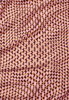 Rubi - Versatile scarf - sara radial wave pink