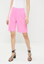 Jacqueline de Yong - Tanja city shorts - fuchsia pink