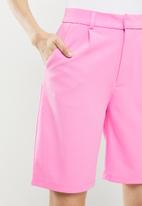 Jacqueline de Yong - Tanja city shorts - fuchsia pink