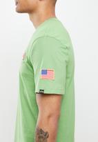 Alpha Industries - Relaxed fit nasa badge T-shirt - alpha green