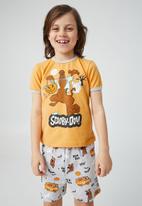 Cotton On - Felix short sleeve pyjama set license - lcn wb papaya/scooby doo snacks