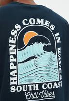 Trendyol - Happiness comes in waves regular fit tee - navy