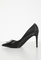 Plum - Carla barely there court heel - black