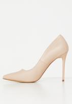 Plum - Colby barely there court heel - neutral