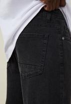 Cotton On - Relaxed tapered jean - vintage black