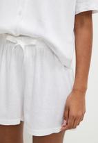 Superbalist - Linen sleep shirt & shorts set - white