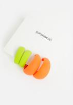 Superbalist - Karolina hoop earring pack - green & orange