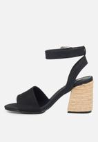 Butterfly Feet - Daria 2 block heel - black