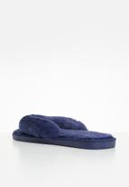 dailyfriday - Lindy soft touch tong slippers - navy