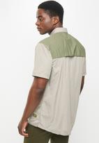 JEEP - Safari shirt with back vent - khaki/stone