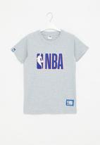 NBA - Nba core badge print tee - grey