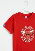 NBA - Chicago bulls core badge print tee - red