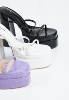 SIMMI London - Robin-3 strappy platform block heel - purple patent croc