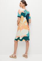 edit - Boat neck pocket tunic - muted abstract tropical