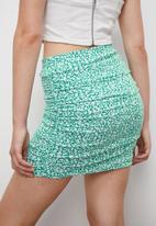 Blake - Ruched co-ord - green ditsy