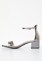 Butterfly Feet - Shimmer 1 block heel - pewter