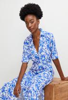 edit - Pleat detail vneck shirt dress - blue mono floral