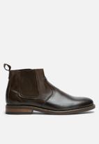 basicthread - Cameron leather chelsea boot