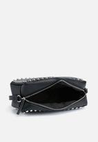 Missguided - Studded cross body bag