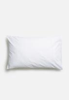 Sixth Floor - Polycotton pillowcase set - white
