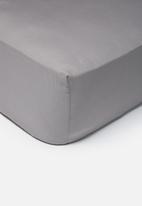 Sixth Floor - Polycotton fitted sheet - grey