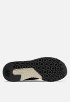 wrl247wn new balance