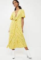 Vero Moda - Molly floral wrap dress - yellow