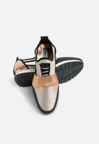 superbalist steve madden