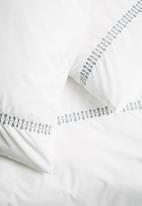Sheraton Textiles - Elfin embroidered duvet cover set - white & grey