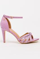 pale purple heels