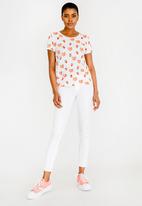 ONLY - Printed Strawberry Tee White