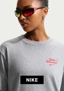 NIKE
