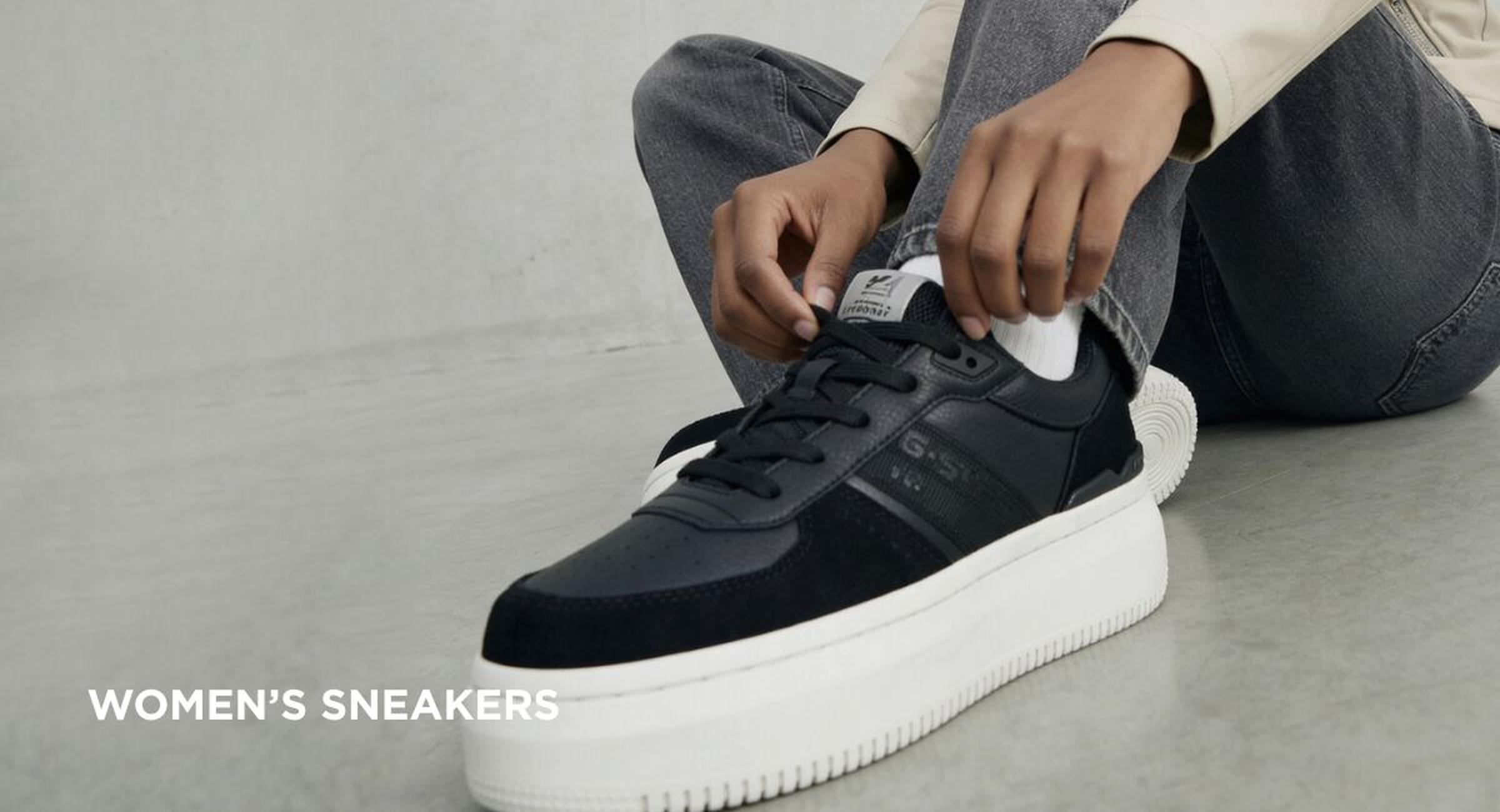 WOMEN'S SNEAKERS