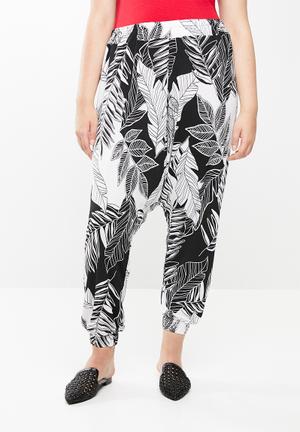 Leaf print harem trouser - black & white