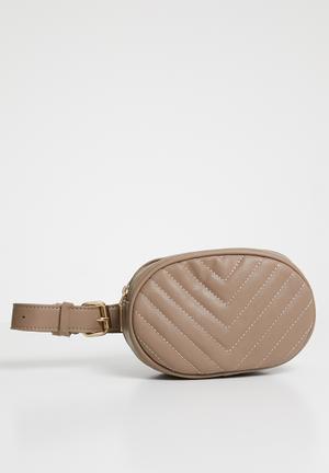 Round quilted moonbag - taupe