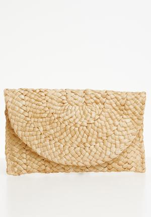 Woven straw clutch bag - neutral