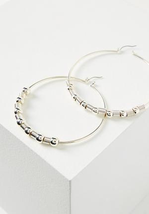 Beaded hoop earrings - silver