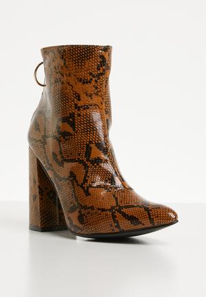 Remy ankle boot - snake