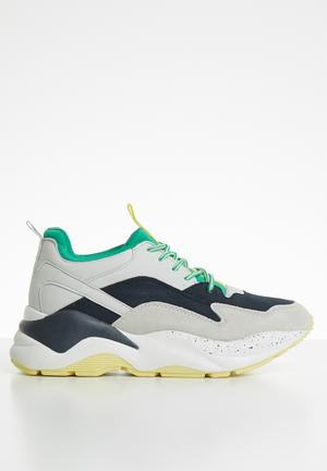 vero moda white sneakers online