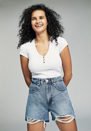 High rise flashback denim - distressed mid blue rips
