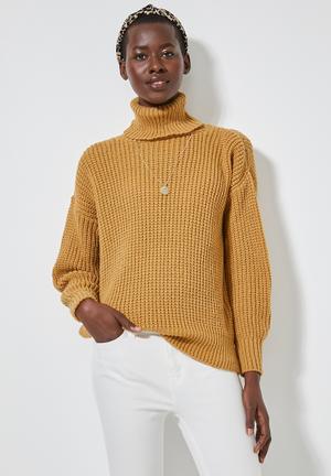 Roll neck chunky knit jumper - yellow